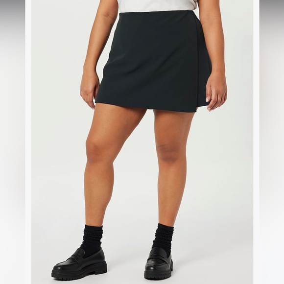 Black Mini skort - Picture 5 of 10